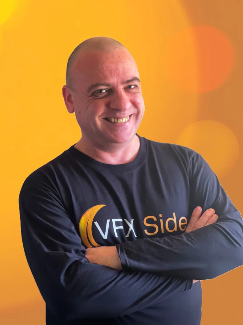 Sébastien Volpe, arms crossed, wearing a VFX Side T-shirt